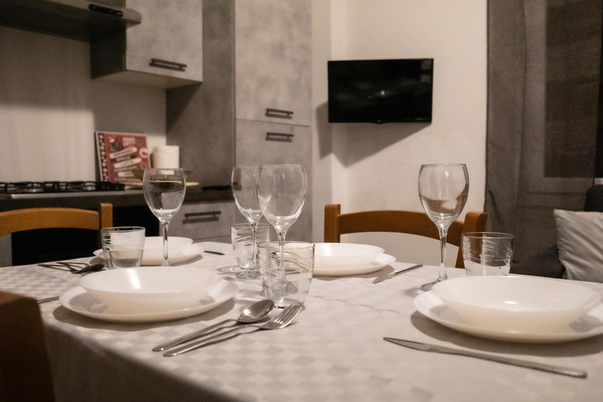 Bilocale Vicino Al Centro Di Verona - Ristrutturato Di Recente! Leilighet Eksteriør bilde
